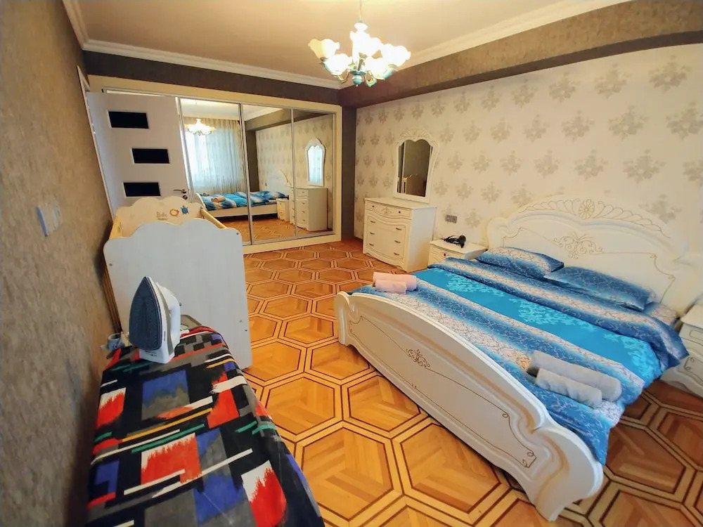 Deluxe Apartment with Sea and F1 view