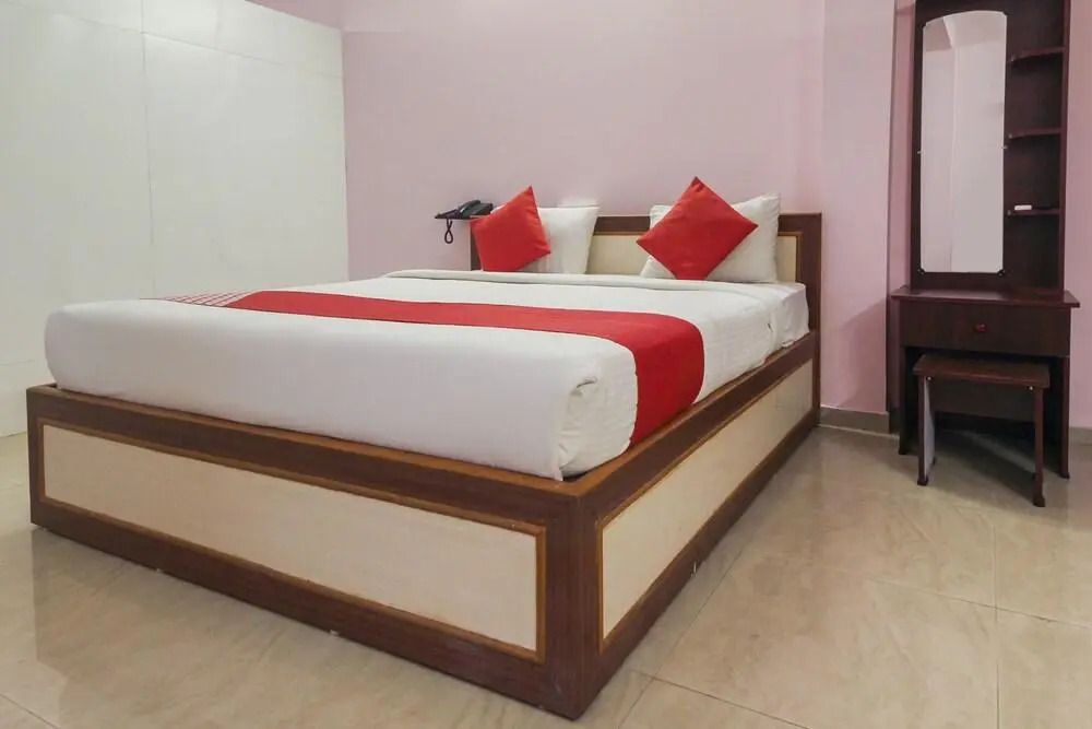 OYO 24392 Flagship Damodar Inn