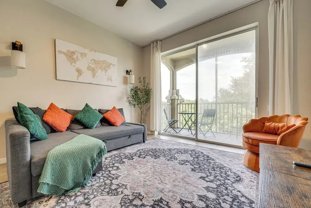 4 Mi to Disney: Family-friendly Resort Getaway!