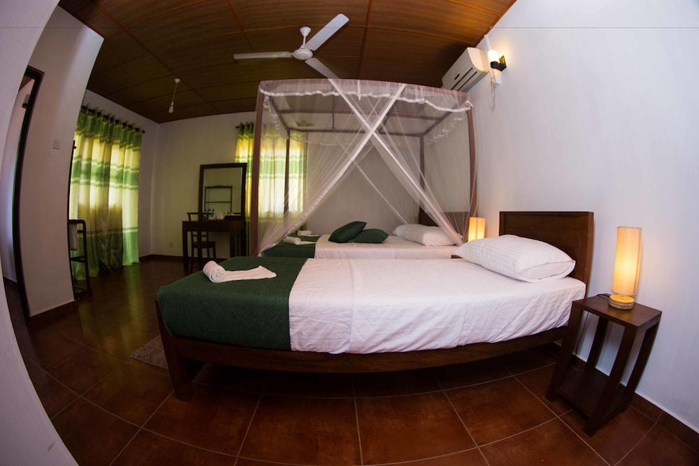 SP Taru Surf Camp&Restaurant