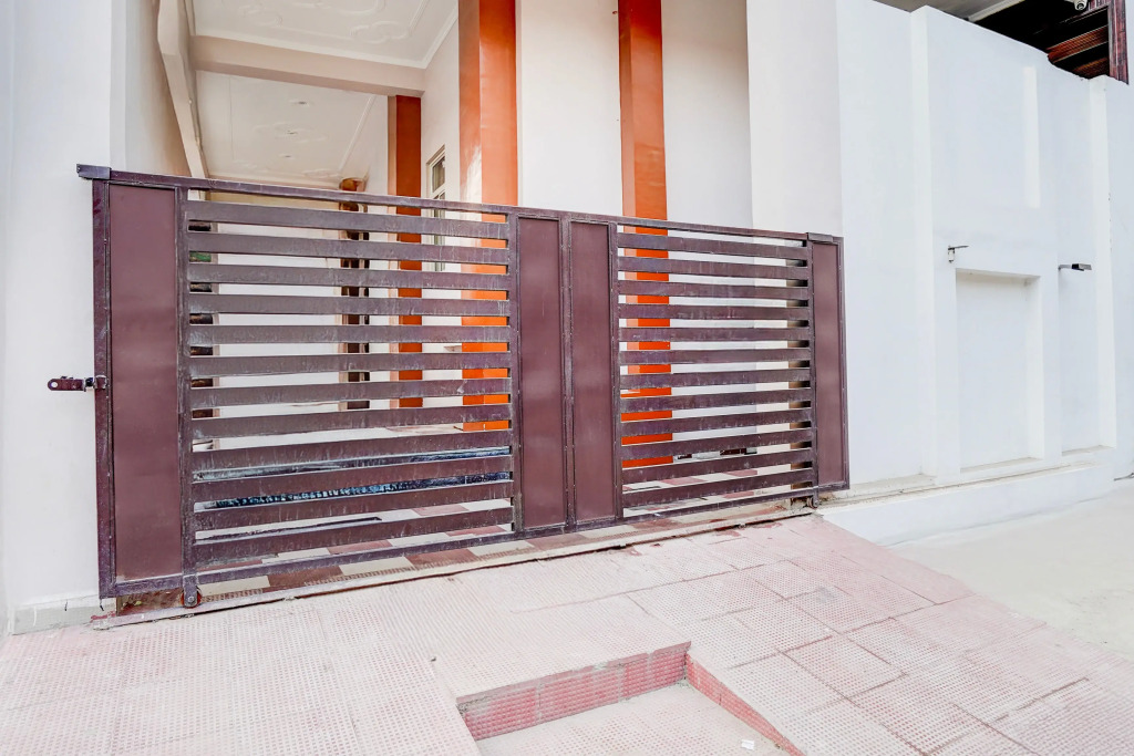 Townhouse Faizabad Road Opp BBD University