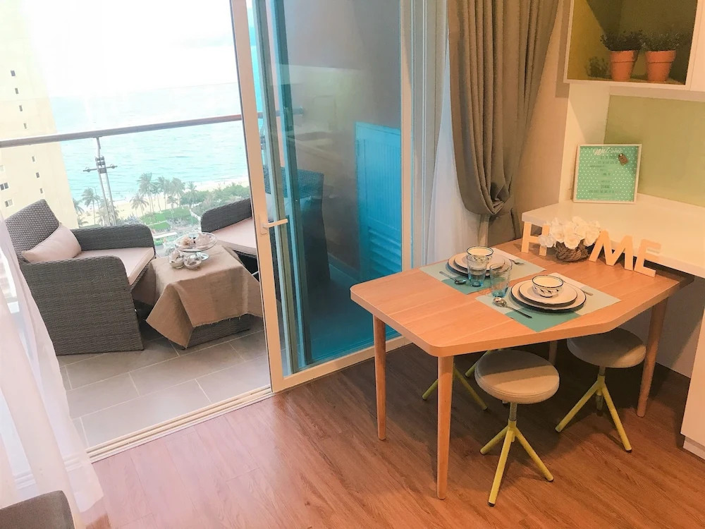 Ariyana Apartments by Vievid