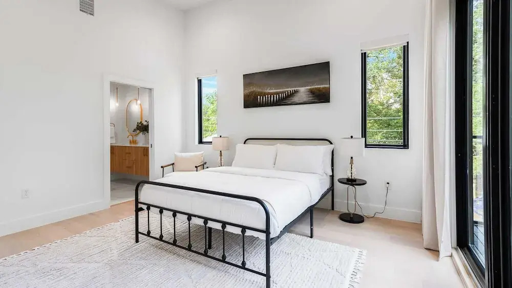 Stylish Home With Firepit & Balcony Steps From Austins Best Near Rainey St, Lady Bird Lake & Downtown The Ashlee by Avantstay