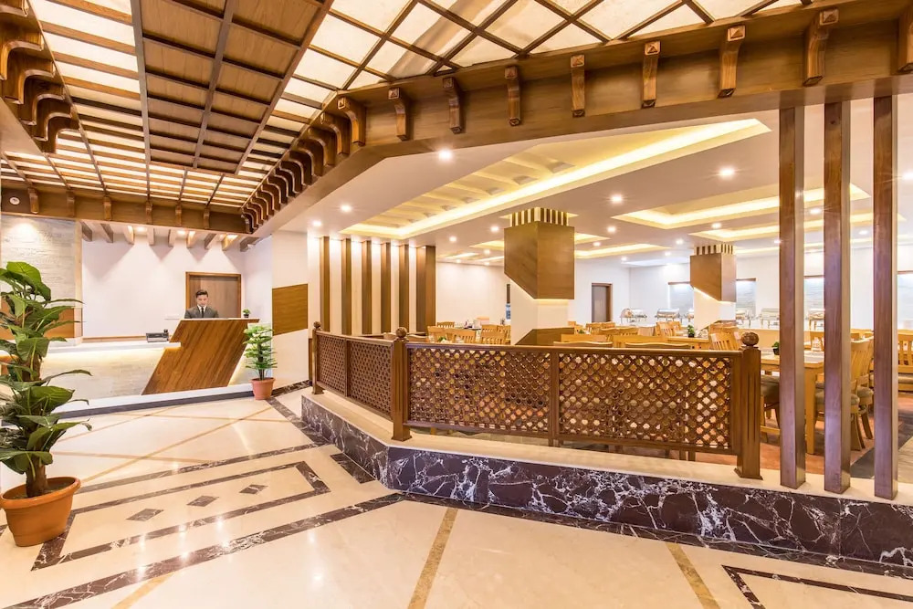 Hotel Golden Plaza