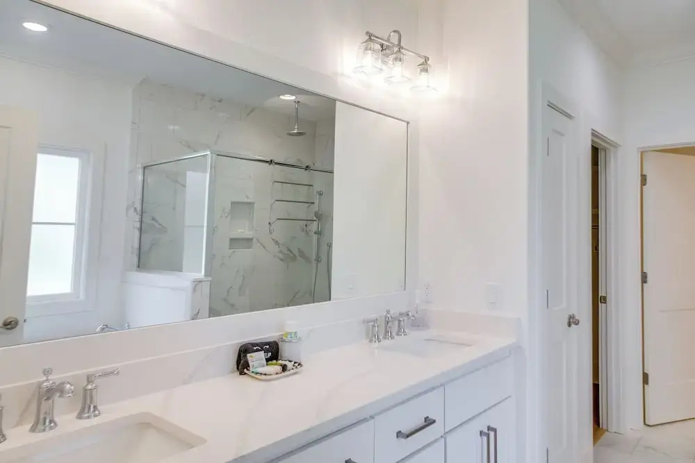 Chic St Simons Island Vacation Rental w/ Backyard