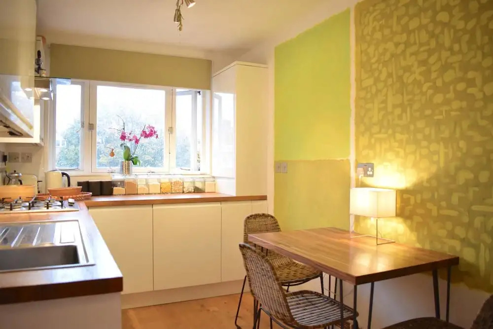 Artistically Decorated 1 Bedroom Flat in Limehouse