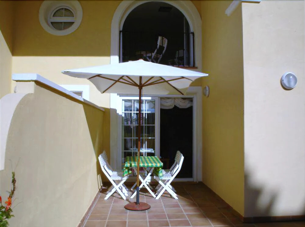 a. Villa Canela