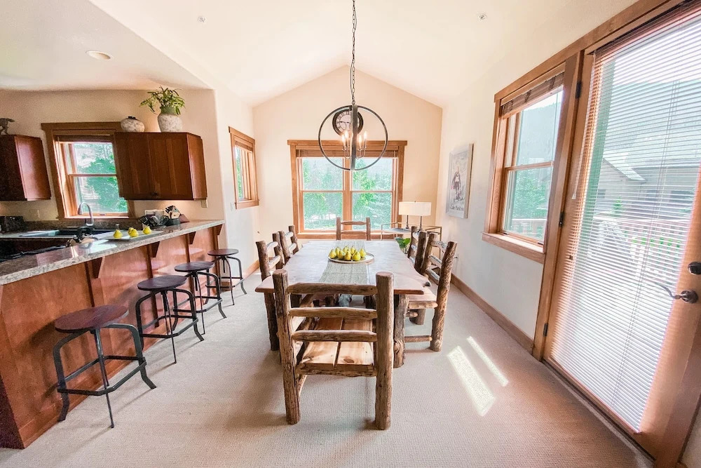 Red Hawk Townhomes 2338