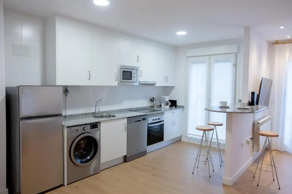 Apartamentos tiu Enrique 4 Piso