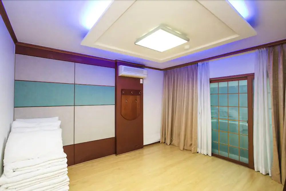Boryeong Sunset Park Pension