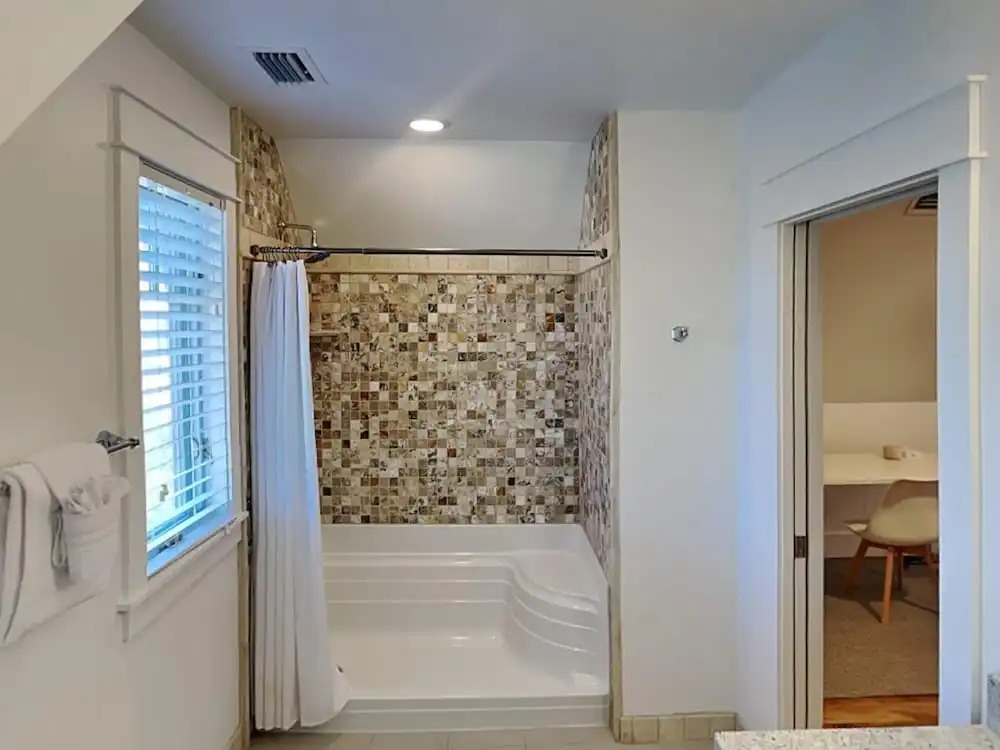 Bonnie Bungalow