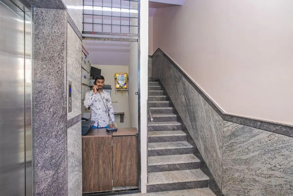Oyo 23030 Hotel Gtv Comforts
