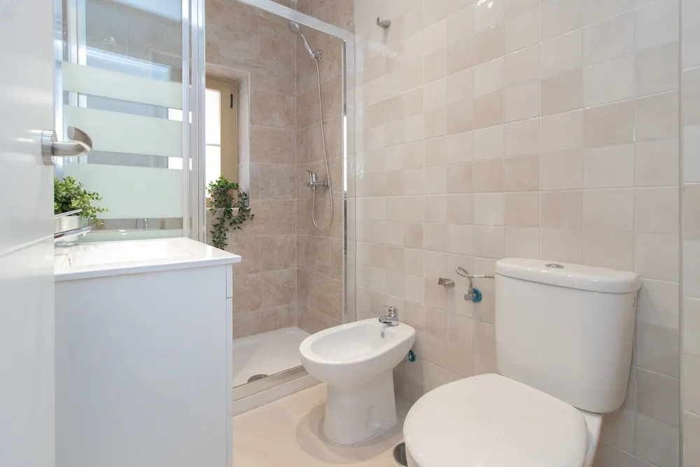 Trendy Two Bedrooms In Ollerias