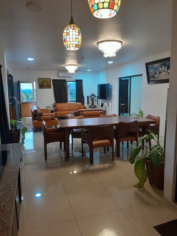 White Diamond Apartment