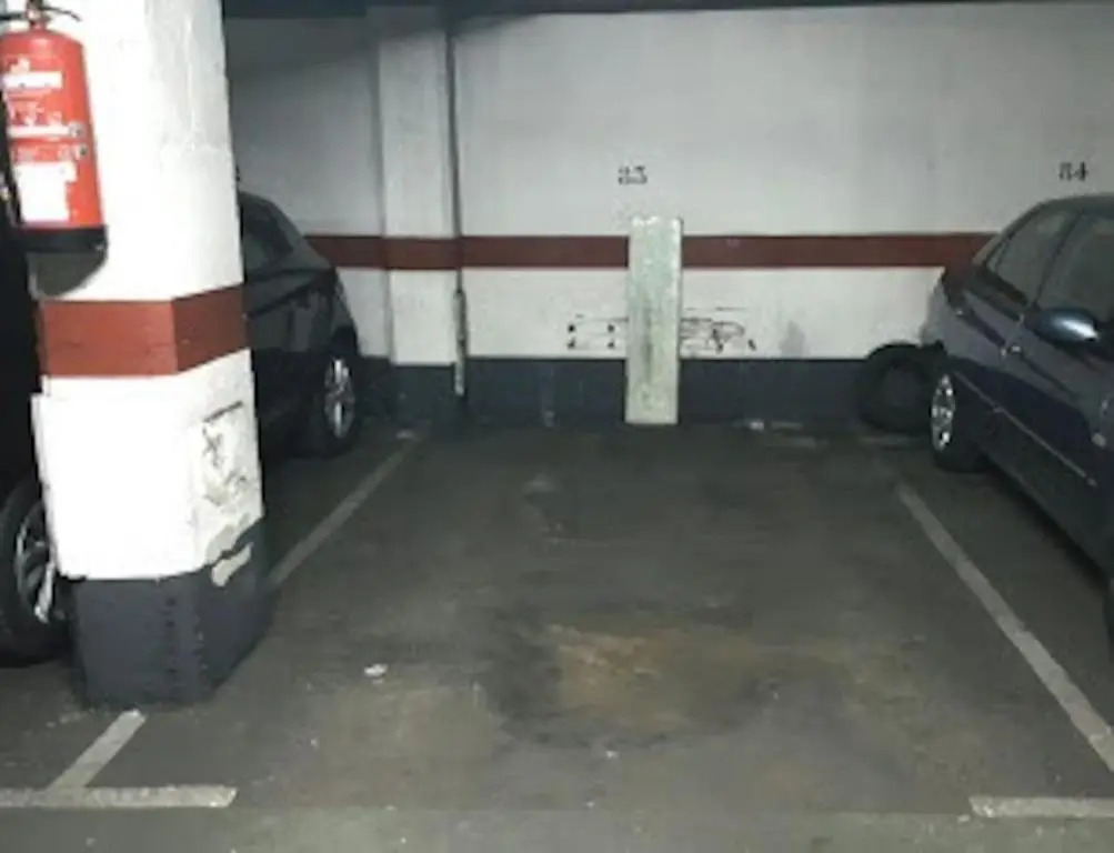 A pocos minutos del centro con PARKING GRATIS en el edificio Nº REGISTRO Vu-74