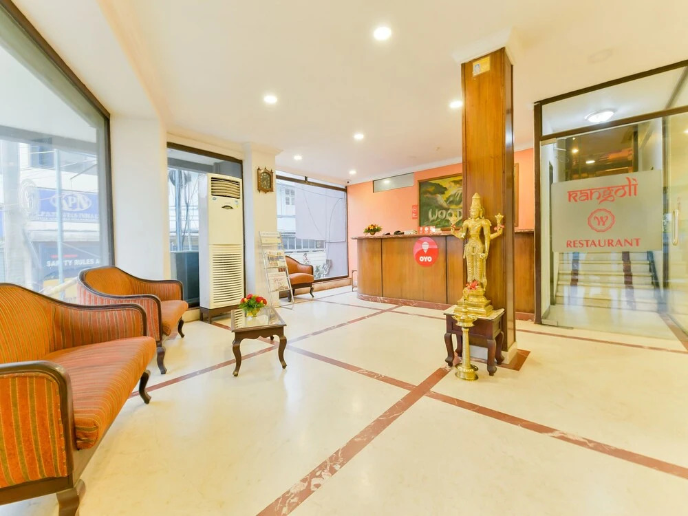 OYO 15247 New Woodlands Hotel