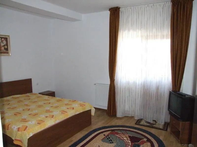 Vila Nicola