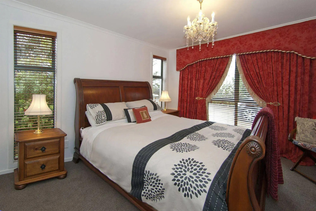 Bayview Valley Lodge Bed & Breakfast