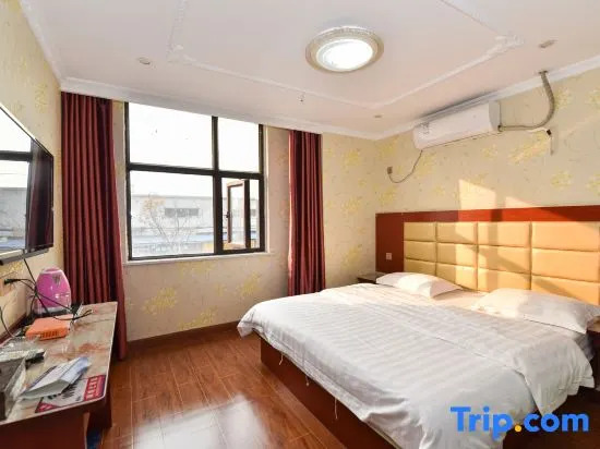 Yunshan Hotel (Henan National University Science Park Wutong Street Subway Station)