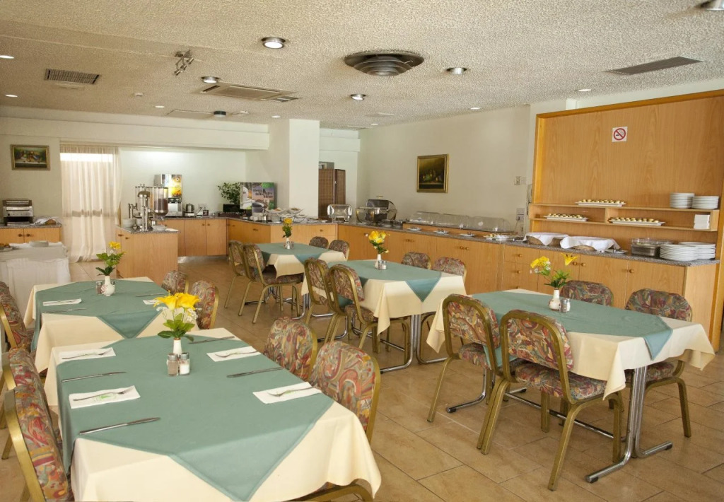 Pefkos City Hotel