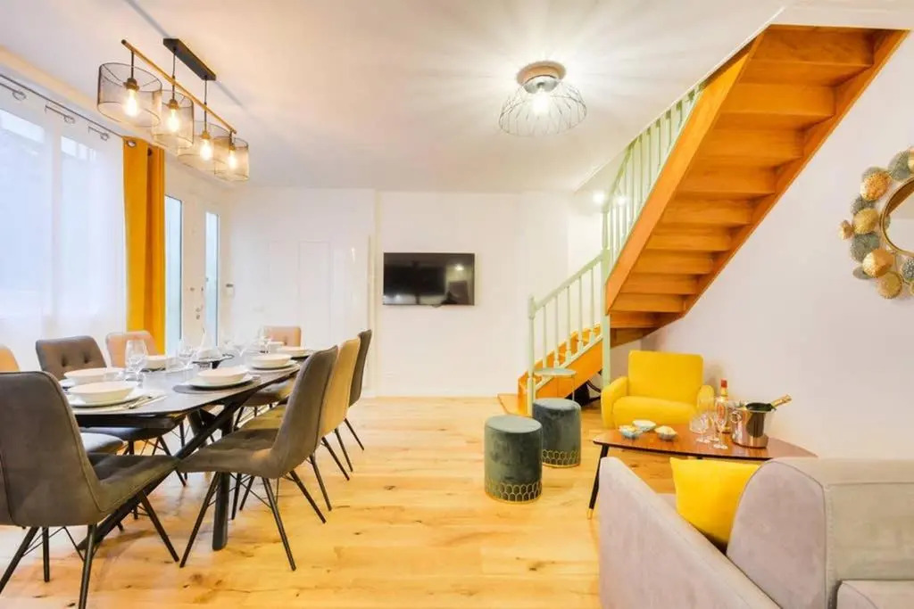 Luxueux Duplex 6 - 8pers - Full Equipped - République