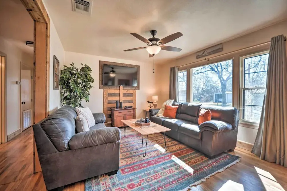Fredericksburg Vacation Rental Near Downtown!