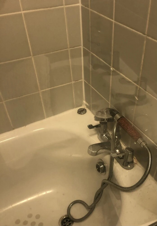 Impeccable 2-bed Apartment 10 Into Central London