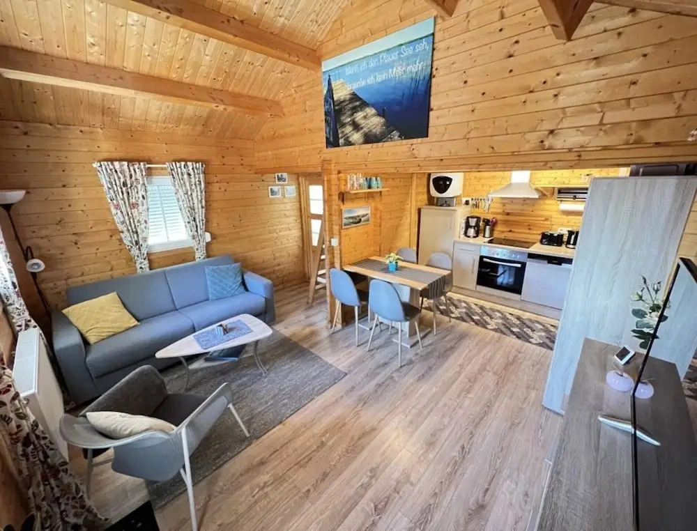 Wunderschones Blockbohlenhaus am Plauer See