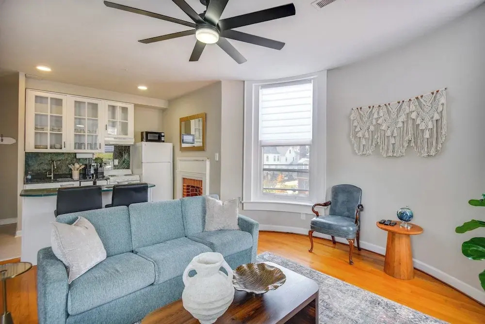 Steps to Elizabeth River & Dtwn! Portsmouth Condo