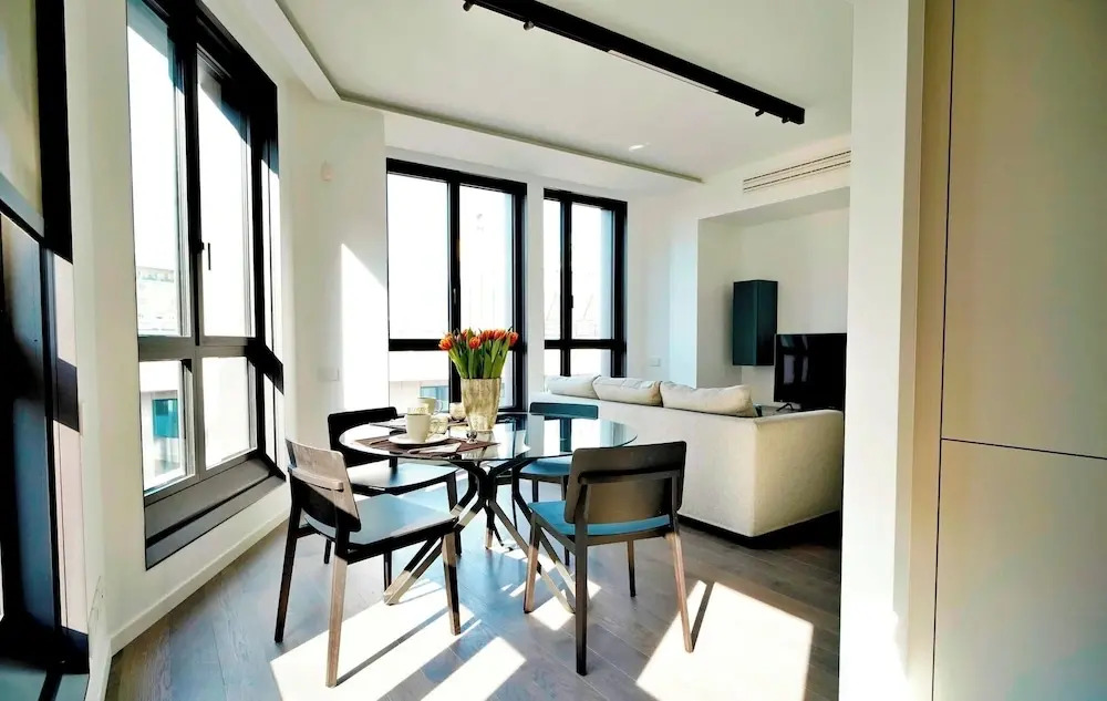 San Babila Central Tower by Rentopolis - High-end 1bdr with panoramic terrace overlooking Duomo