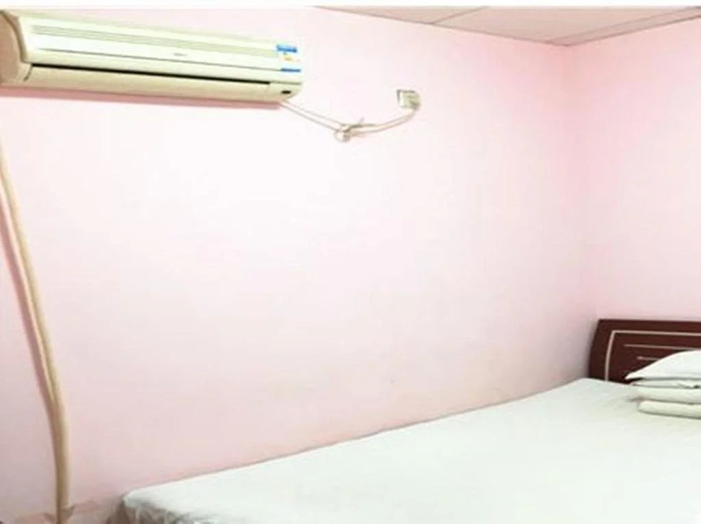 Qingdao Runzhisheng Hotel