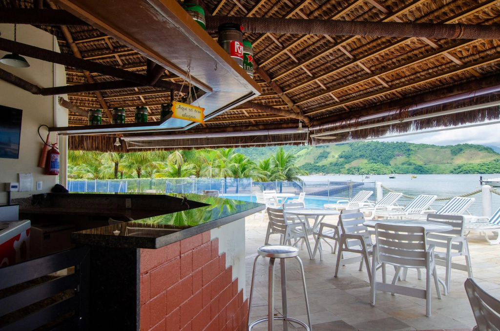 Casa De Alto Padrão Com Piscina Em Angra Dos Reis