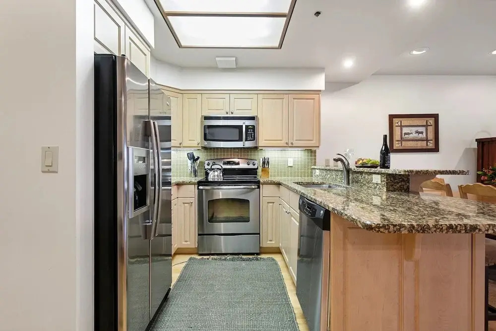 Royal Plaza at Deer Valley Resort - One Bedroom Condo #302 1 Condo