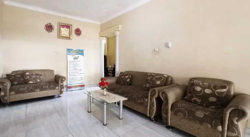 OYO 3761 Djayatama Guest House