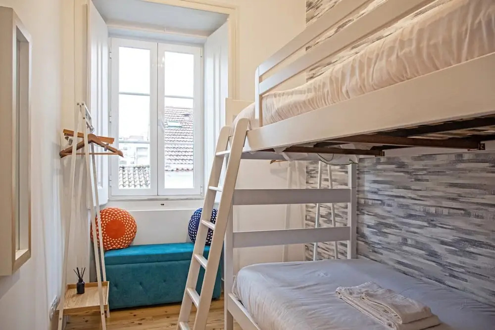 Colourful and Tasteful 2bedroom Apartment in Graça