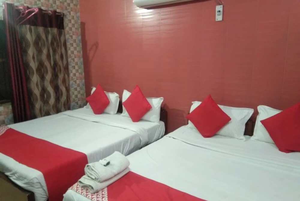 Goroomgo Rashmi Agra