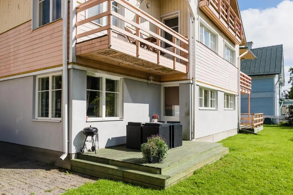 Lahe Guesthouse