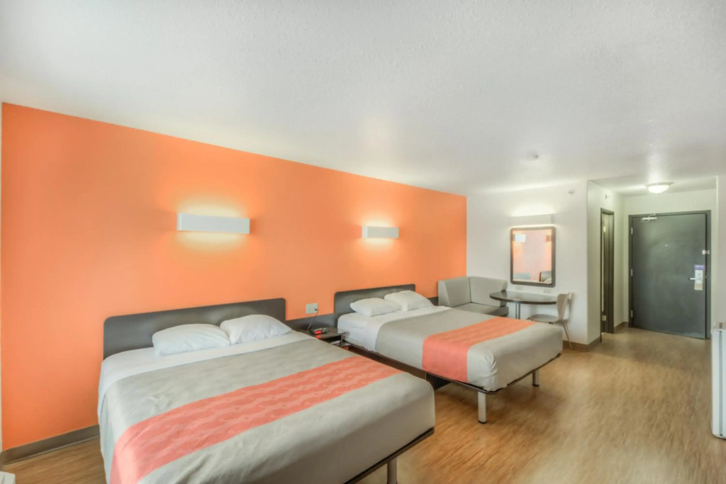 Motel 6-Regina, SK