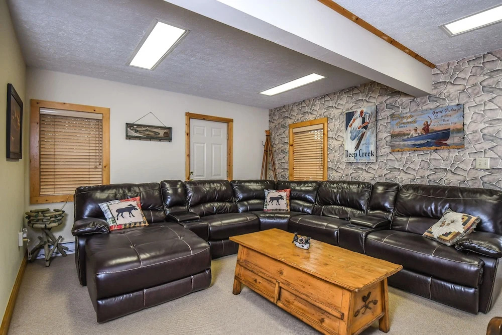 Bear's Den at Sunplace