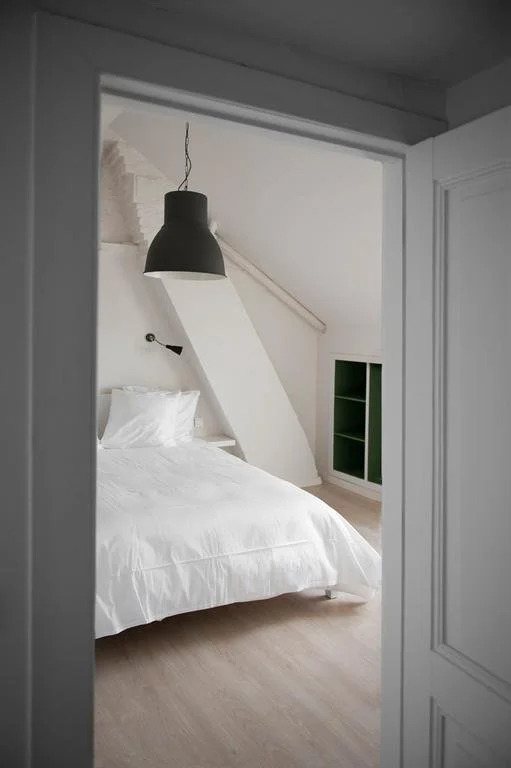 B&B Lewis