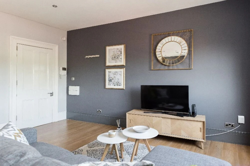 The Riverside Escape - 3bdr in 3 Central Apartments
