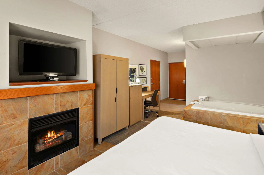 Country Inn & Suites by Radisson, Jonesborough-Johnson City West, TN