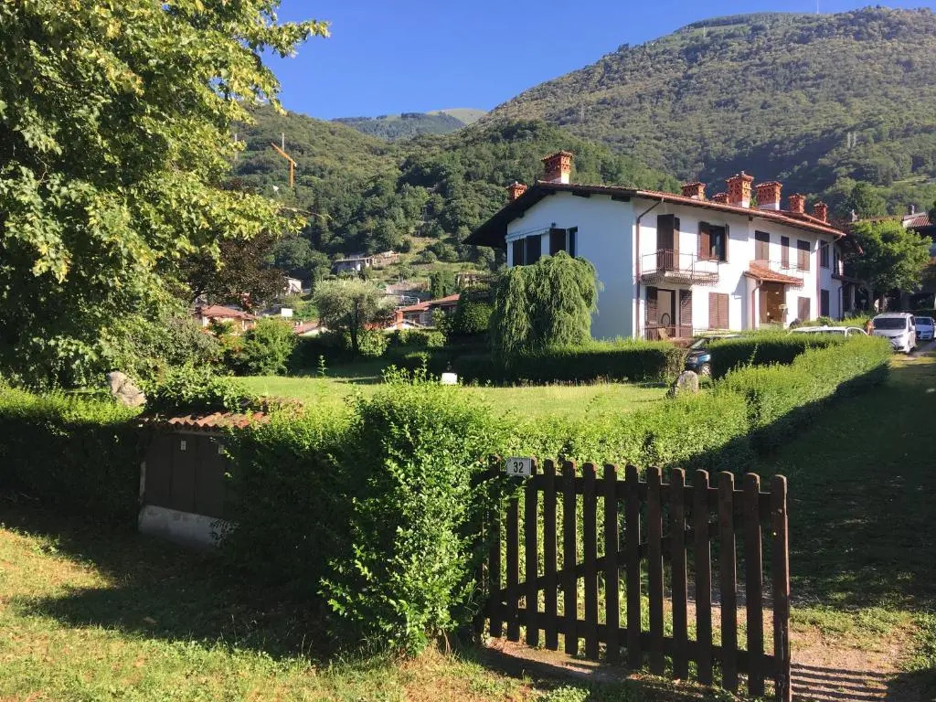 Favoloso appartamento fronte lago, Gera Lario