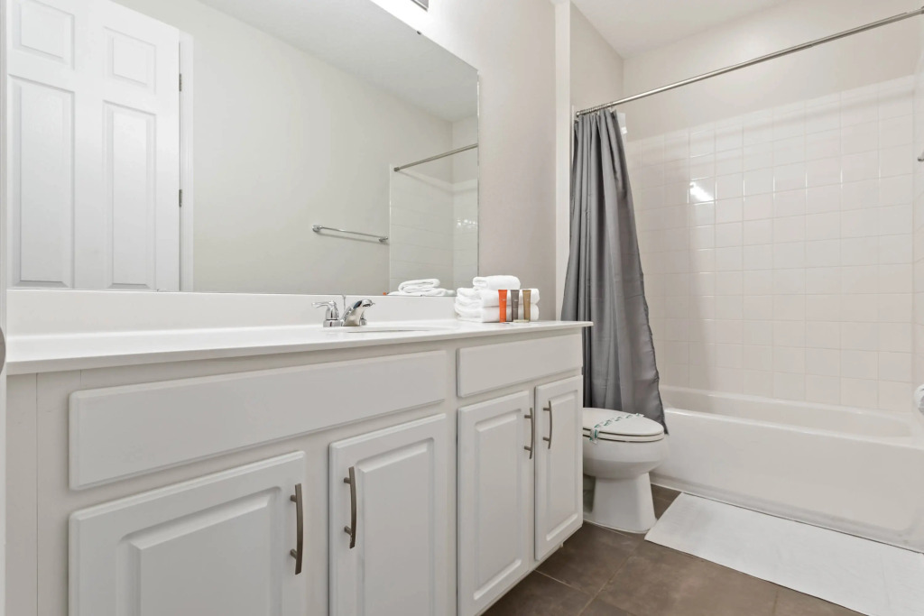 9 BD 6.5 BA Solara 1552 NP