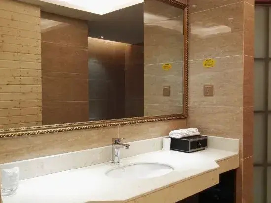 Ziyun Dongzimen Hotel