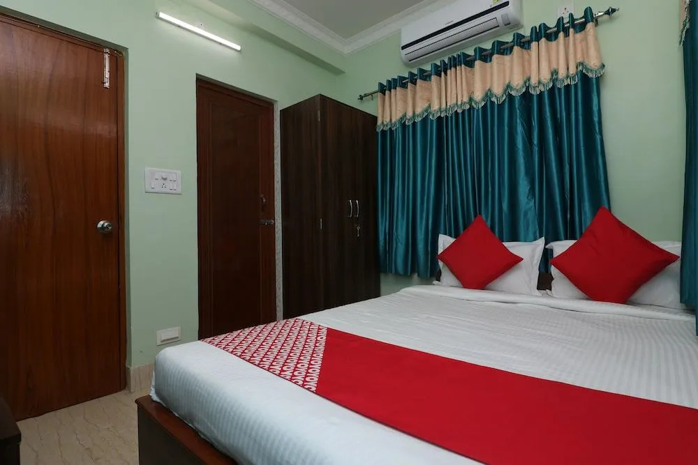 OYO 22042 Executive Guest House
