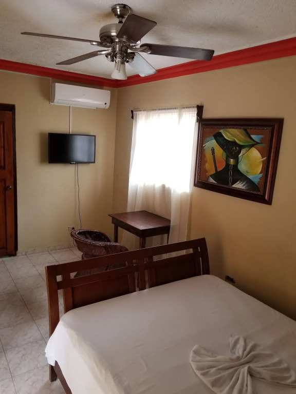 Daniella Inn Hotel