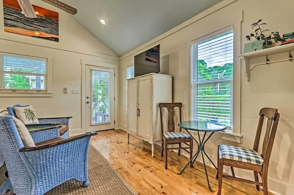 Seagrove Beach Studio - 1/4 Mi to Beach Access!