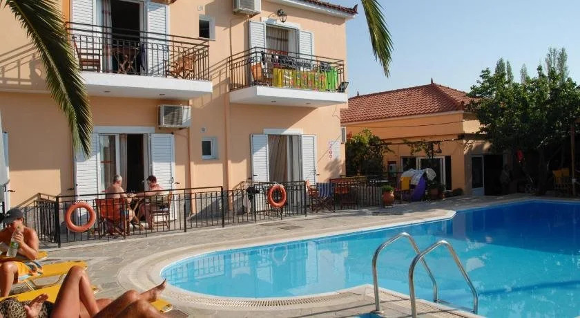 Lakis Studios