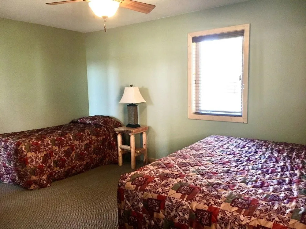 Sportsman's Lodge